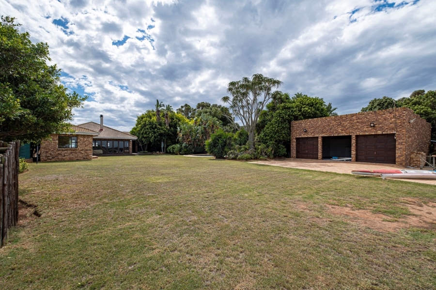 To Let 4 Bedroom Property for Rent in Amsterdamhoek Eastern Cape